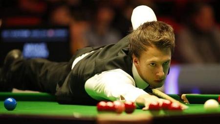 一个激动人 一个激动人