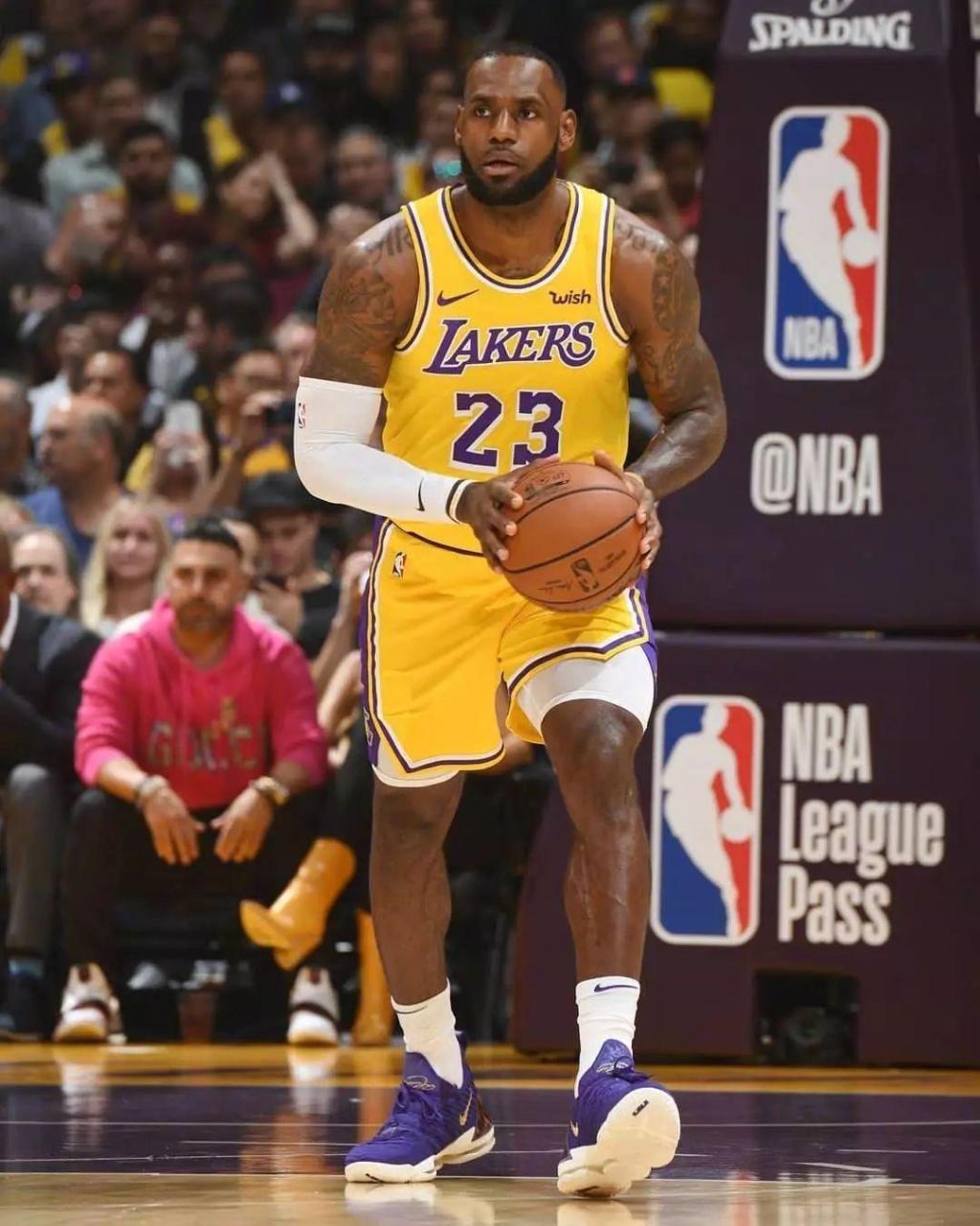 而不是平面 而不是平面